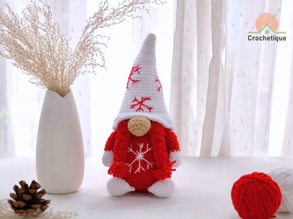 Christmas Gnome Crochet Patterns, Crochet 4 in 1 Gnome Amigurumi Pattern.